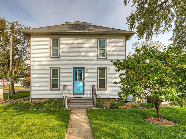 246 W Flint St, Lake Orion, MI 48362