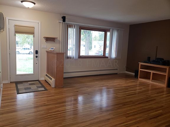 5th image of 205 26th Ave N