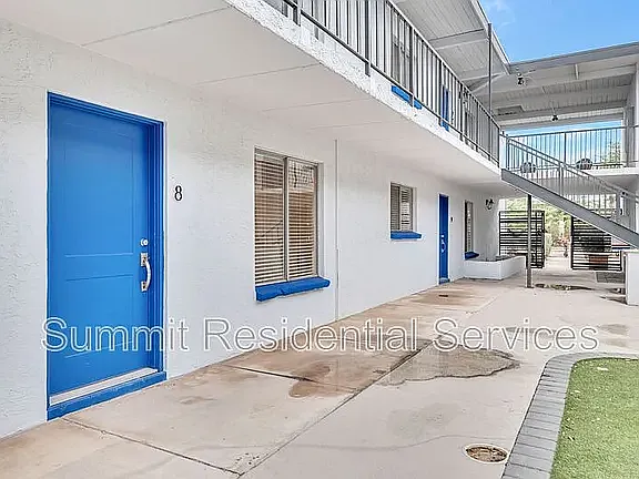 Westwood Apartments — Photo 2