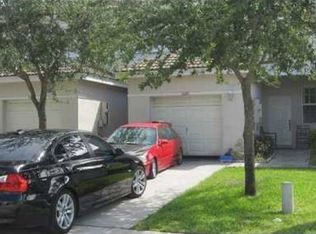 4833 NW 8th Ct, Plantation, FL 33317