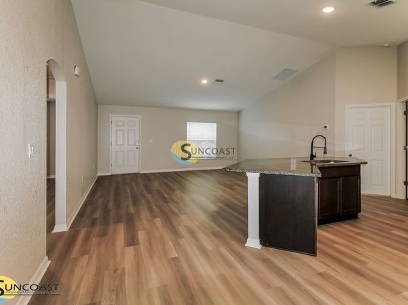 11 Aspen Dr