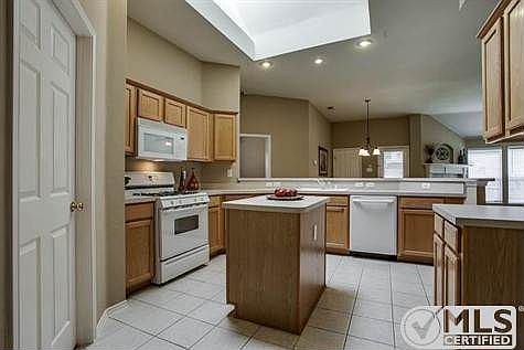 5th image of 3421 Bluegrass Dr
