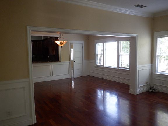 3rd image of 541 E D St