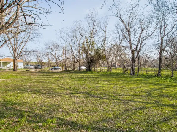 1130 Shaw St, Dallas, TX 75212