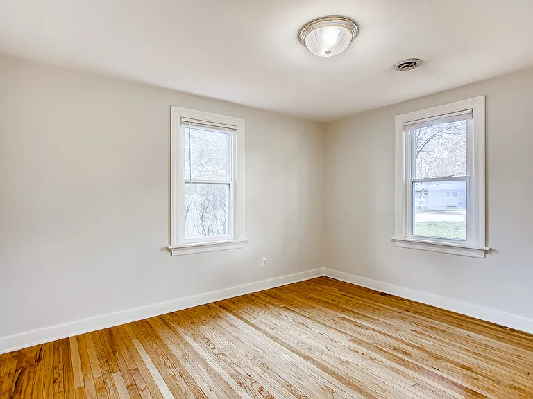 1302 W State St #1N — Photo 11