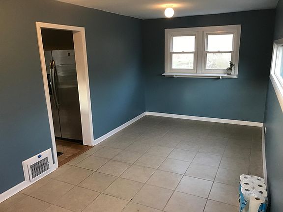 Large mud room off of side entrance could serve as additiona