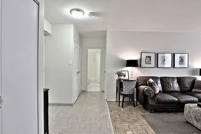 11 Shallmar Blvd — Photo 15