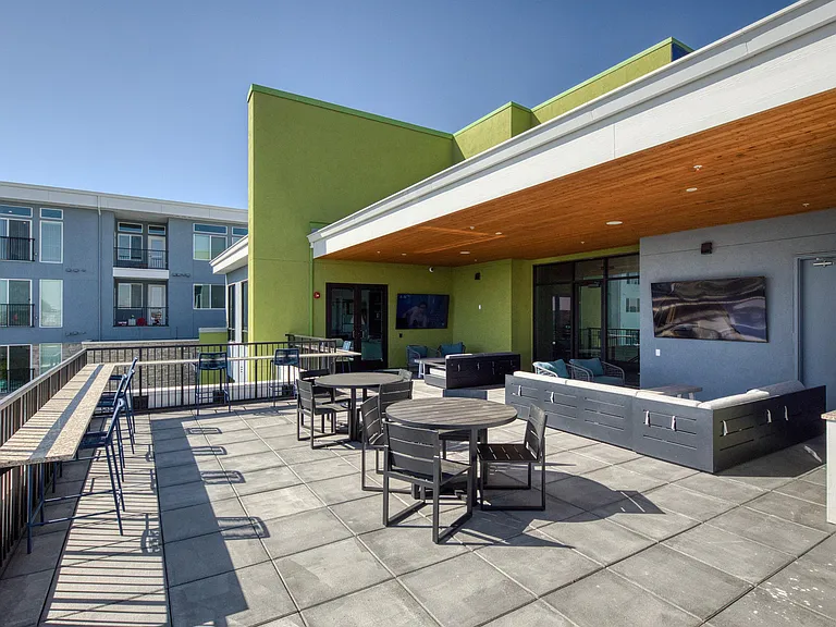 Zeta Luxury Apartments — Photo 26