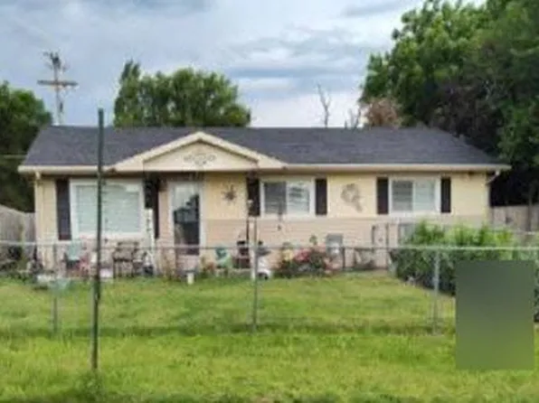 1913 W 17th St, Junction City, KS 66441