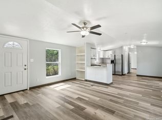 15819 Heidelberg, La Coste, TX 78039