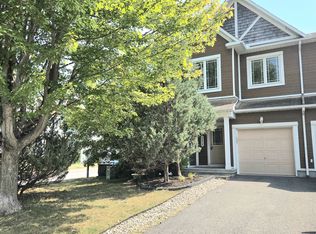 232 Meadowbreeze Dr, Ottawa, ON K2M 3A7