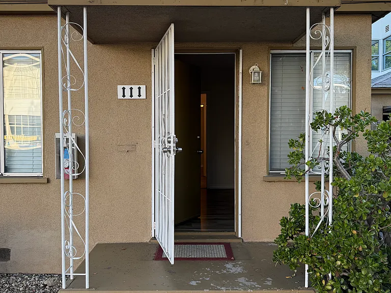 2200 W Olive Ave #111 — Photo 2