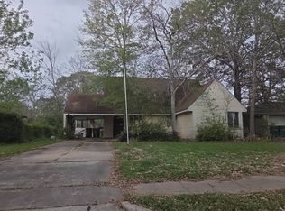 4010 Woodhaven St, Houston, TX 77025