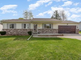 1158 Barbeau Dr, Saginaw, MI