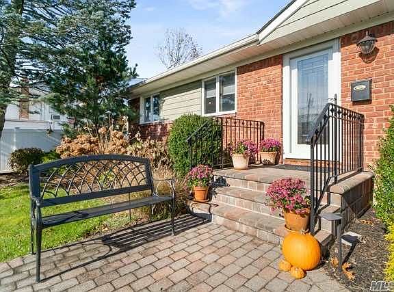 3rd image of 307 Balchen St