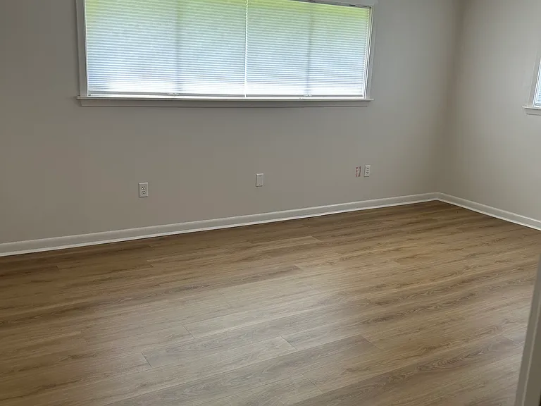 223 Stephanie Ave — Photo 27