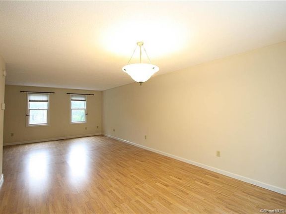 5th image of 1 Southgate Dr #1