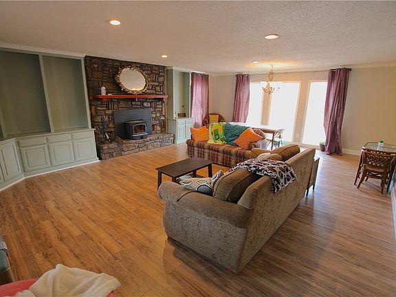 5th image of 12598 Lodge Dr