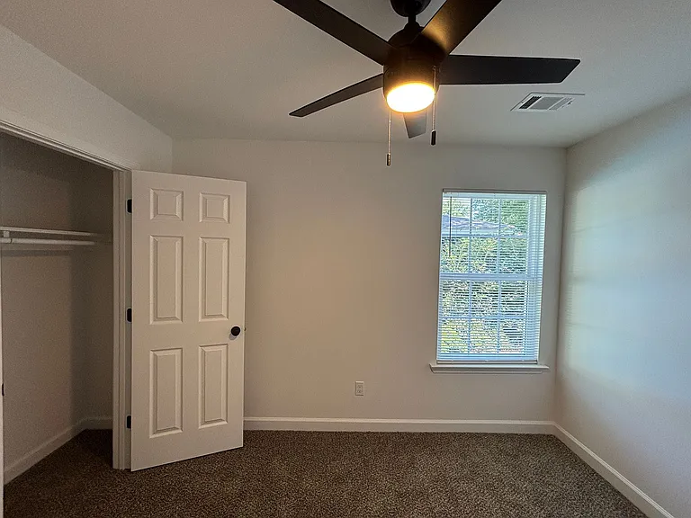 8 Southern Oaks Dr — Photo 3