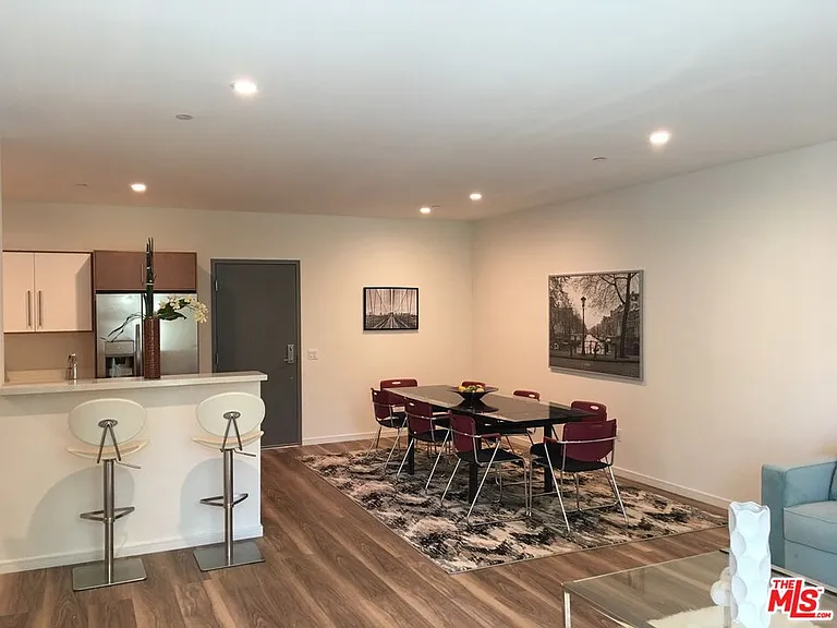 4600 Coldwater Canyon Ave #201 — Photo 5