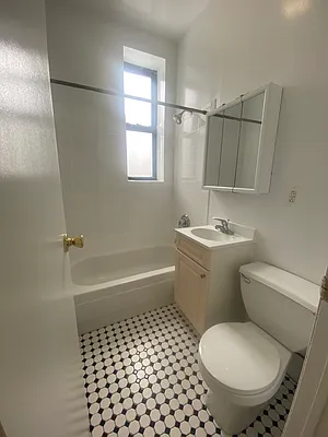 Rented by Peter R. Hungerford, LREB | media 6