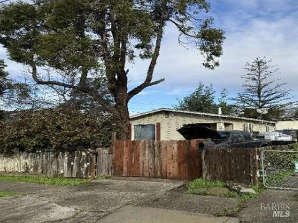 4 Woodrow Ave, Vallejo, CA 94590
