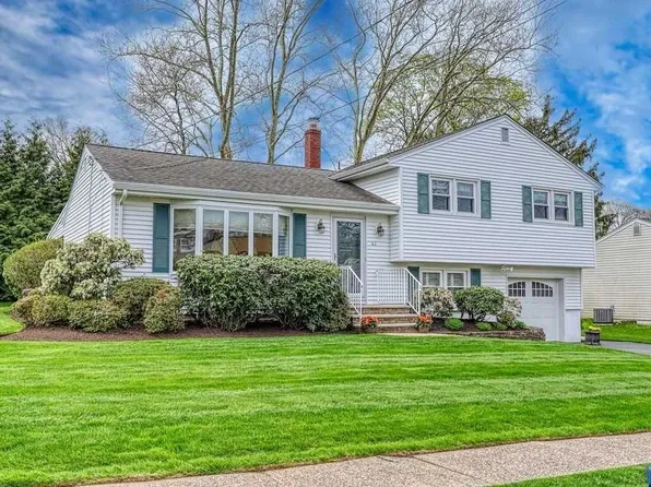 43 Chandler Dr, Emerson, NJ 07630