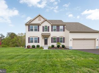 9 Goodyear Ln, Burlington, NJ 08016