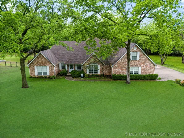 19950 Southpark Ave, Claremore, OK 74017