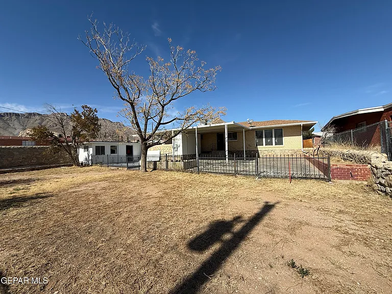 2900 Polk Ave — Photo 25