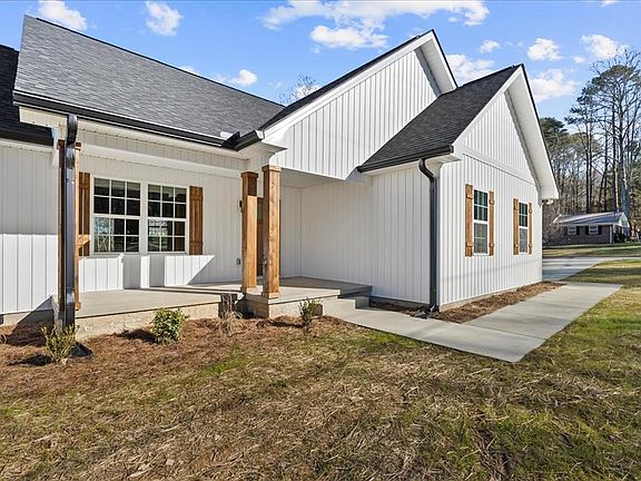 4th image of 2904 Carol Cir