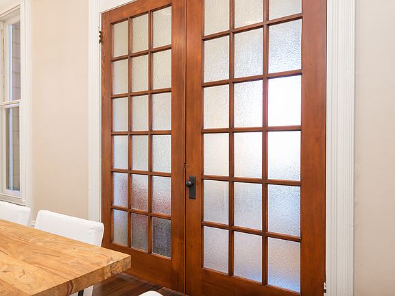 4th image of 2255 Pine St