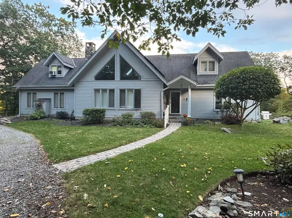 2 Hopewell Road, Newtown, CT 06470