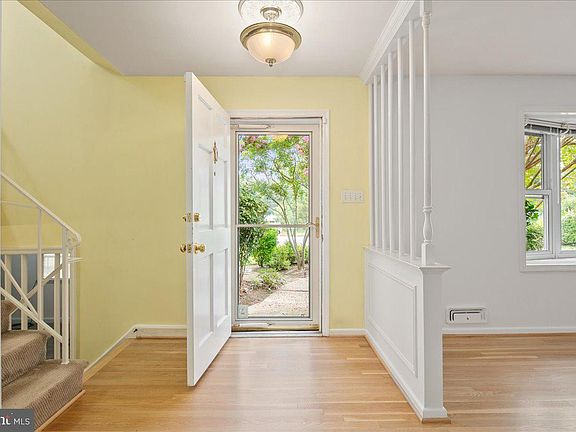 2nd image of 9210 Cherrytree Dr