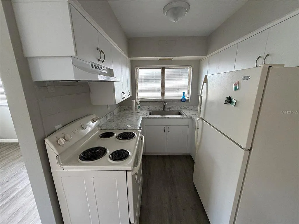 1 bed, 11.0 bath, 3006 sqft, $1,350 — Photo 3