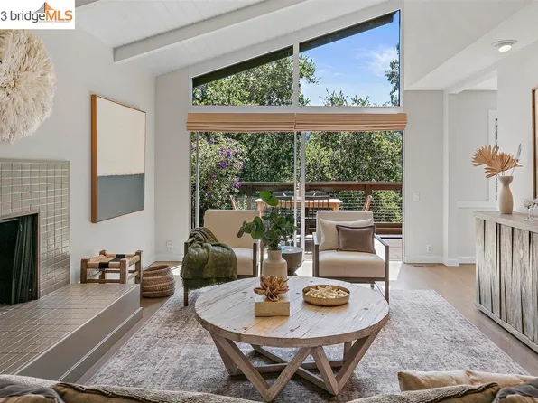 6430 Valley View Rd, Oakland, CA 94611