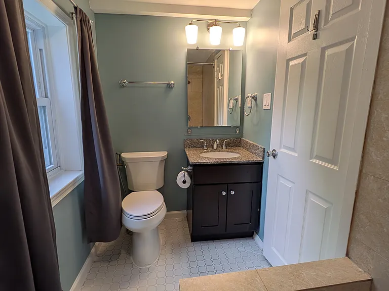 1021 Clinton St #5 — Photo 19