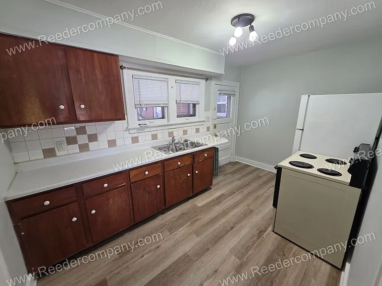 204 Lafayette Avenue — Photo 4