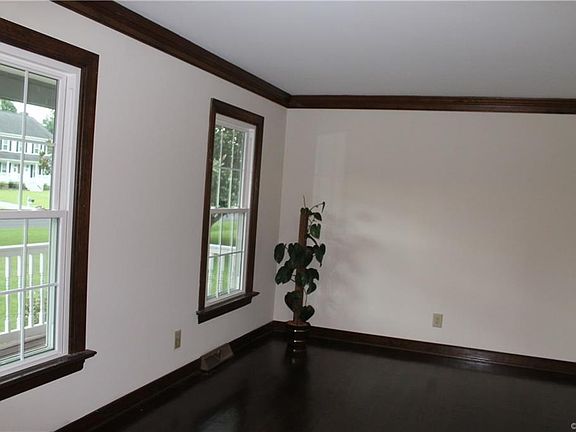 5th image of 7102 Spicewood Dr