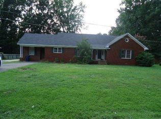 415 Broad St, Batesville, MS 38606
