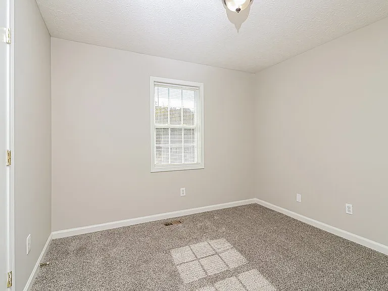 268 Fairview Ln — Photo 15