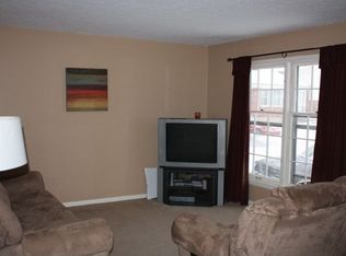 5200 Fawnwood Ln, Louisville, KY 40291