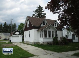 1844 Fairmont St, Manitowoc, WI 54220