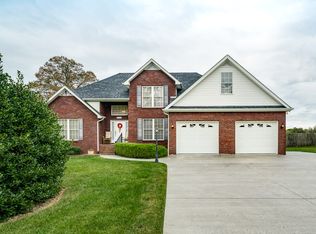 5556 Willow Oak Dr, Baxter, TN 38544