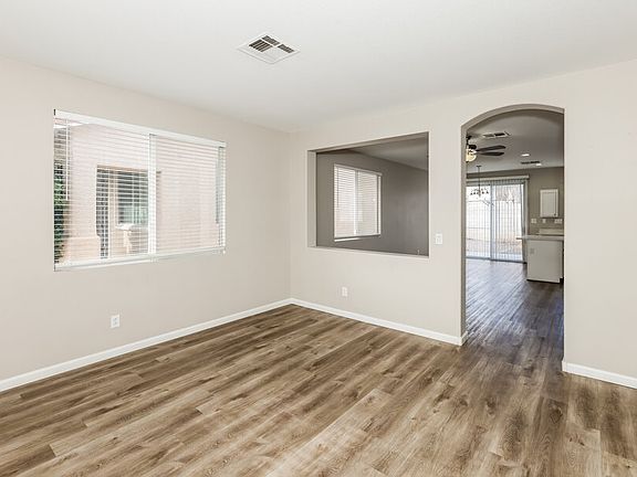 4th image of 9782 Vista Crest Ave