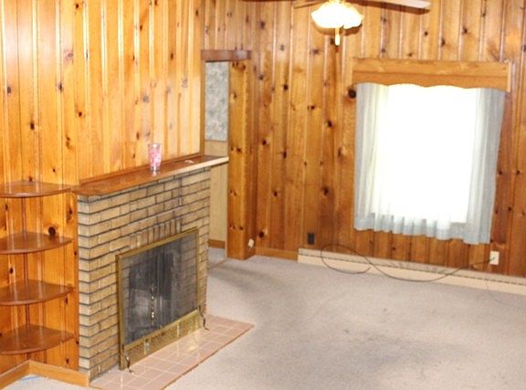 2nd image of 424 Maple Ave