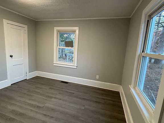 4th image of 108 Fann Ct
