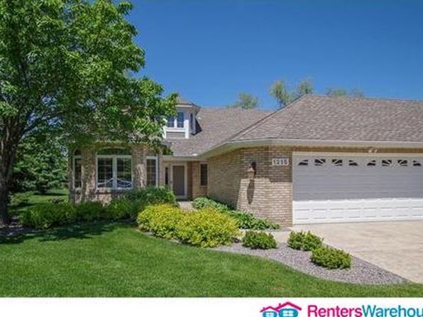 1215 Silverthorn Ct