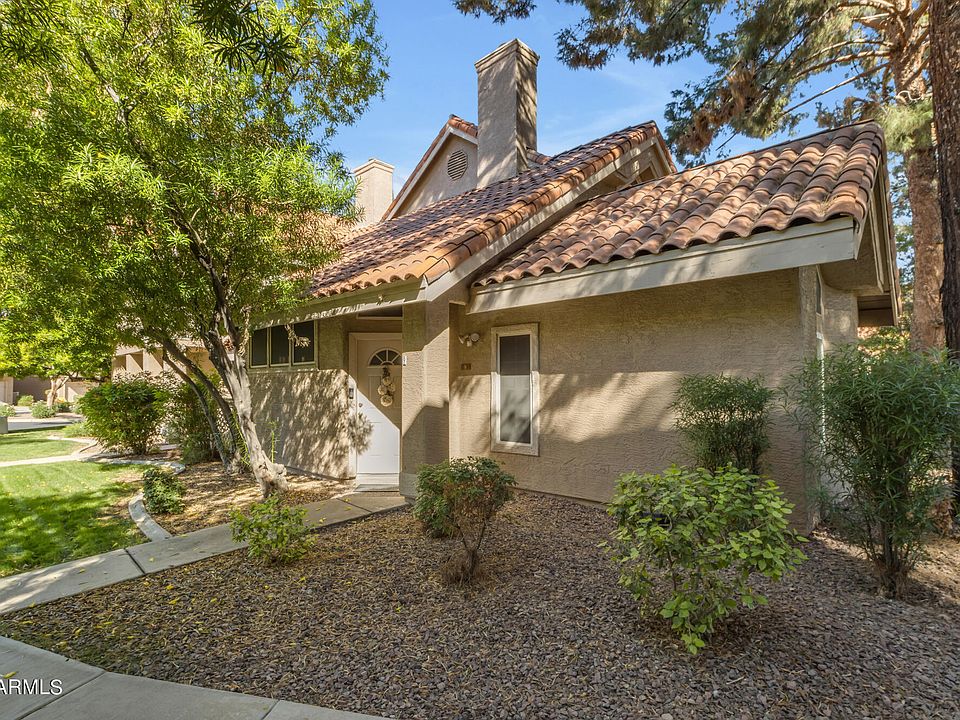 1st image of 1633 E LAKESIDE Drive #9