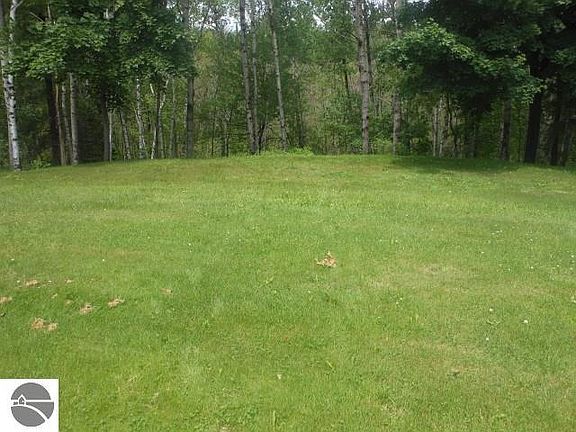 3rd image of 3140 Husted Dr